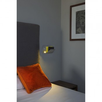 SUAU_USB_wall_lamp_with_LED_reader_Faro_Barcelona